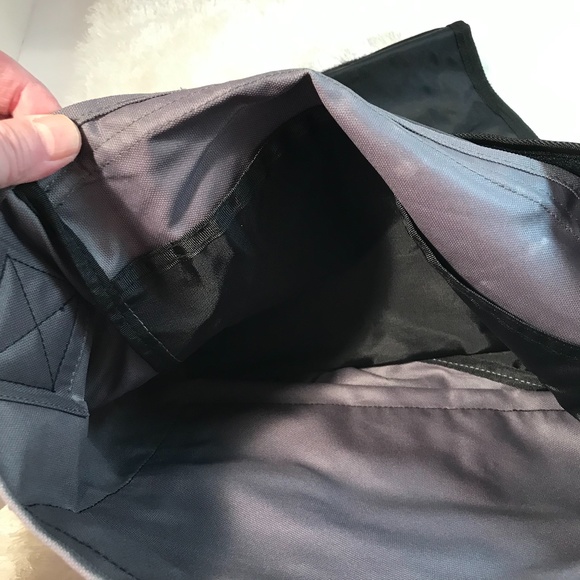 Kik'ker Messenger Bag, Grey & Orange, New w/Tags, - Picture 3 of 5